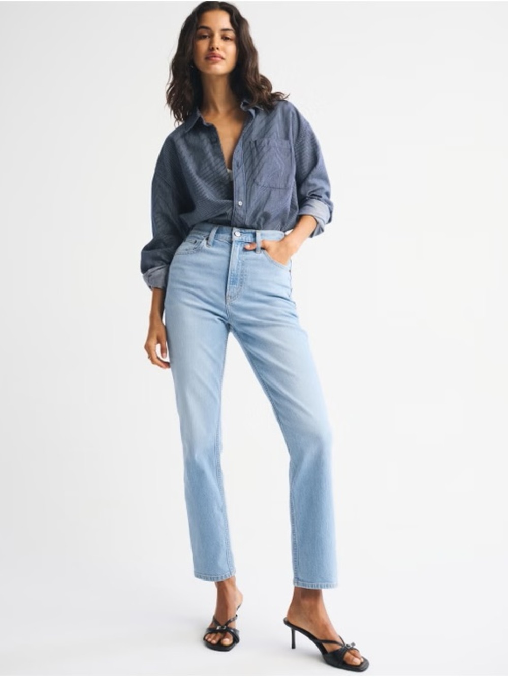Abercrombie and Fitch Ultra High Rise Ankle Straight Jean - Size 10/30 Short